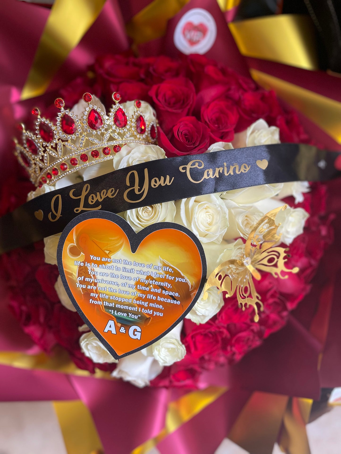 Ramo Buchon 100 Roses Heart Shaped Bouquet