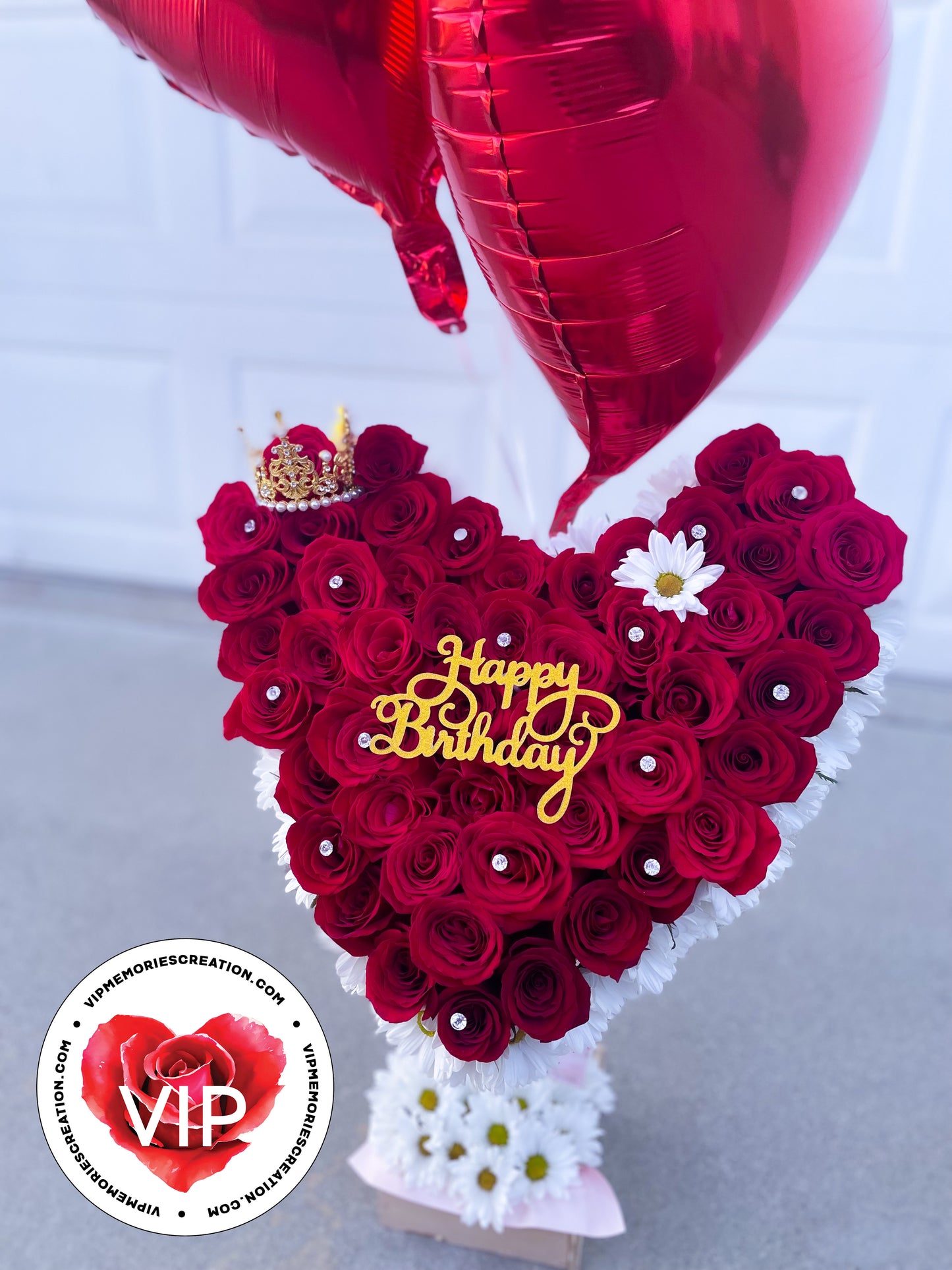 Red Roses Heart Shaped Stand