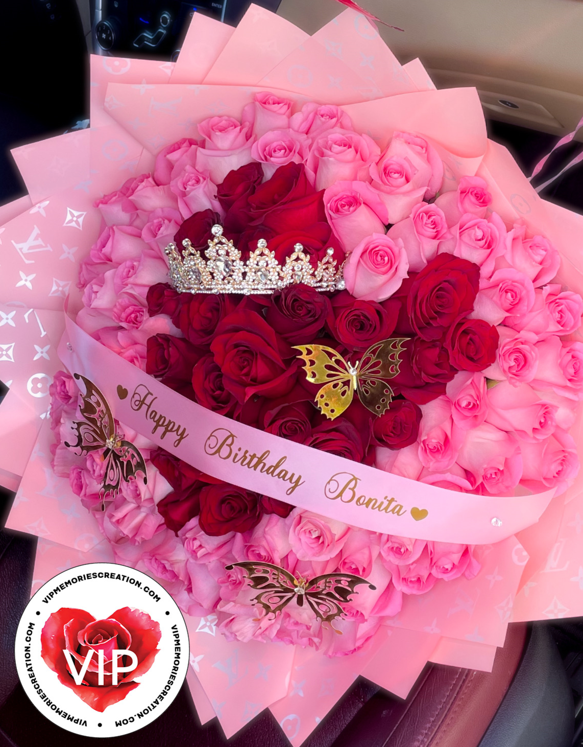 Ramo buchón 100 Rosas  Fancy flowers, Birthday balloon