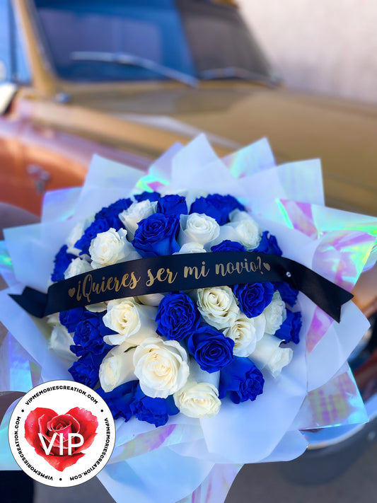 Custom Color Ramo Buchon 50 Roses