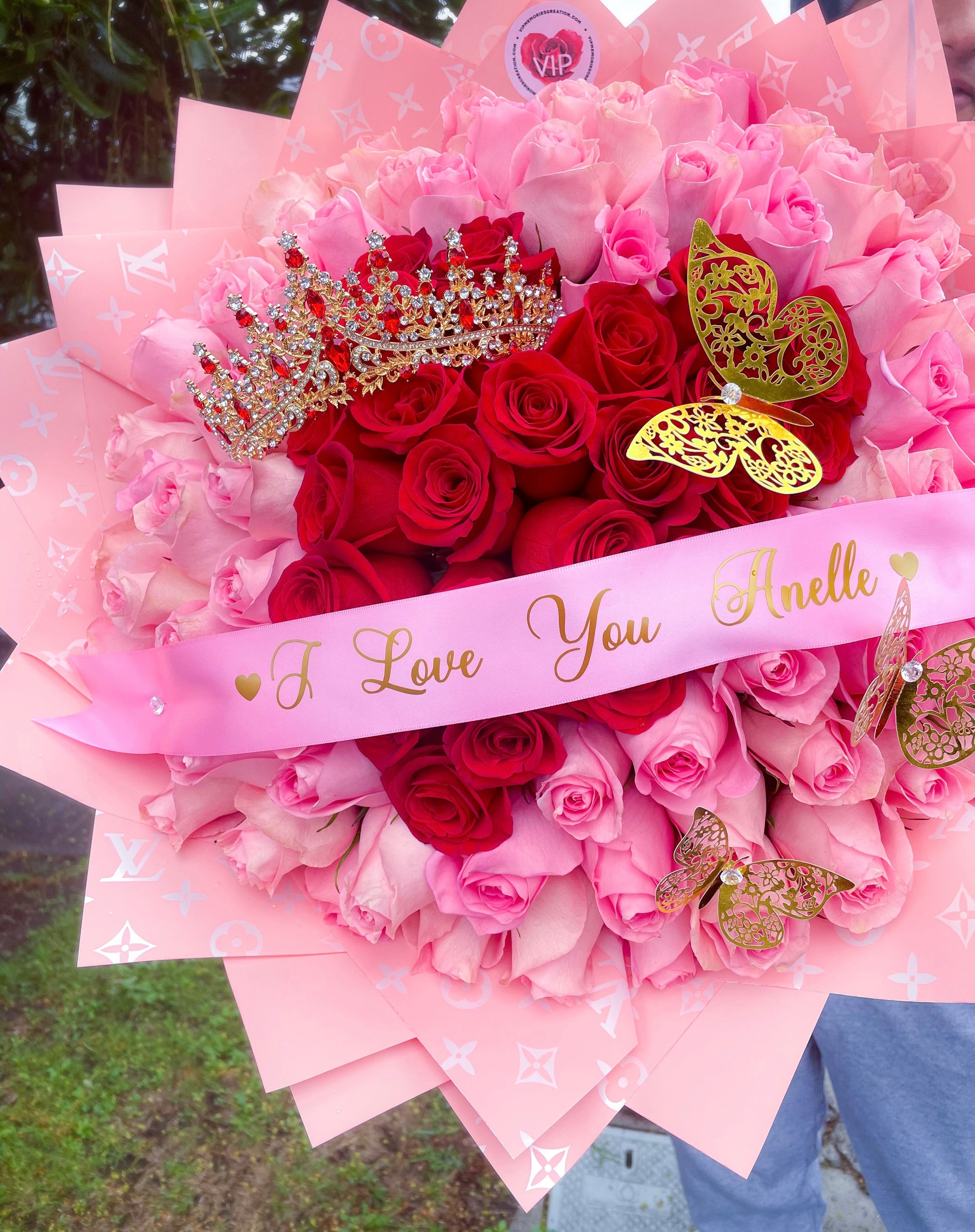 100 Roses Heart Shaped Ramo Buchon – VIP Memories Creation